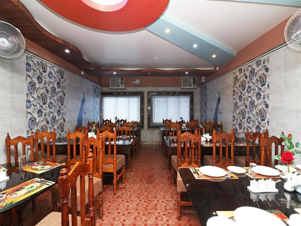 Abhishek Inn 디가 외부 사진
